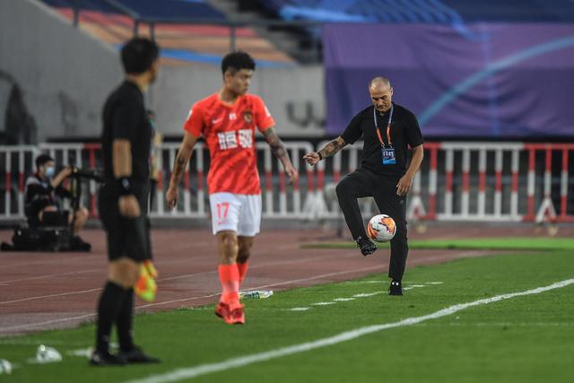 快点端上来吧~名嘴：绿军已给雄鹿提供了报价 字母哥下周就会交易